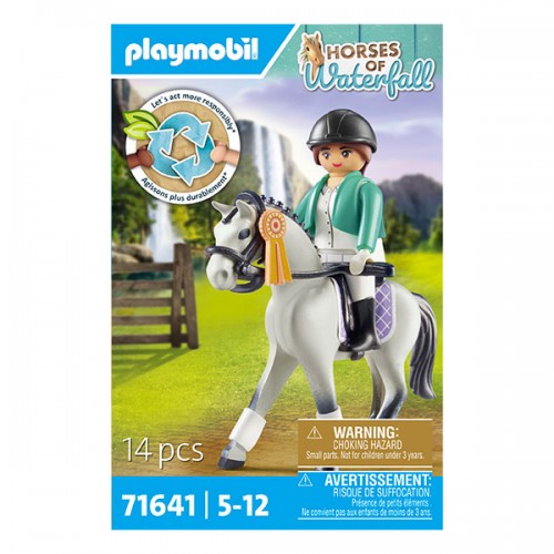  CHAMPIONNE D'EQUITATION