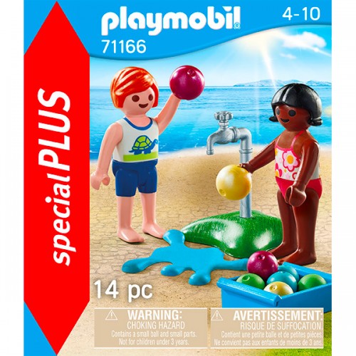  ENFANTS ET BALLONS D'EAU